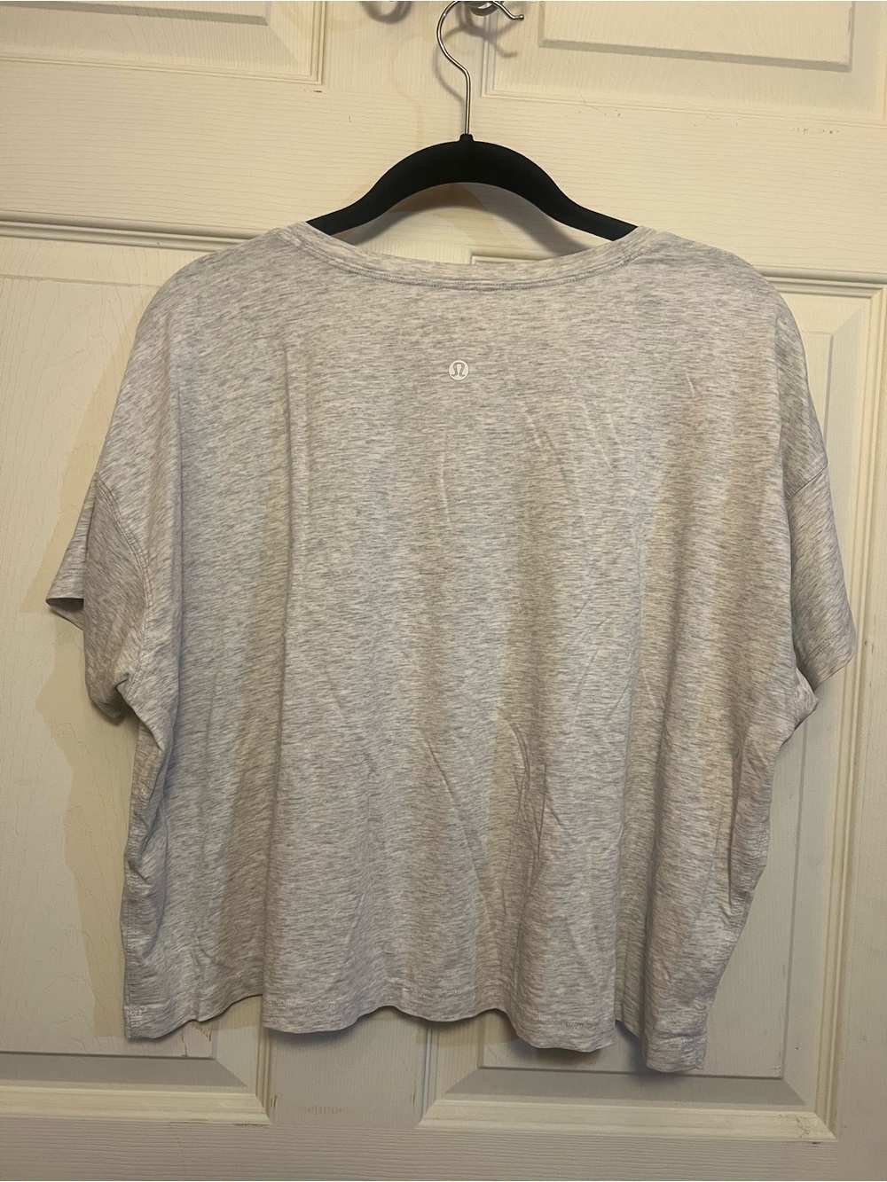 grey lululemon cropped tee - Picture 2 of 2